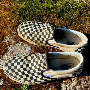 Vans Checkerboard shoe - Men’s size 11